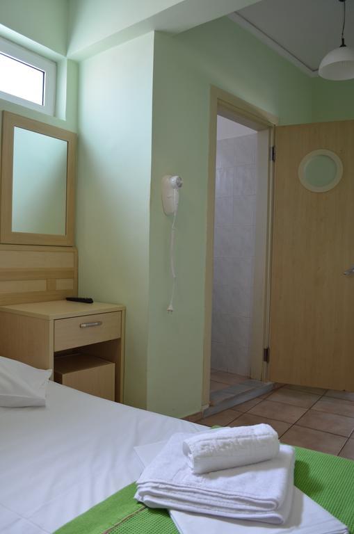 Fontana Rooms Μυτιλήνη Δωμάτιο φωτογραφία