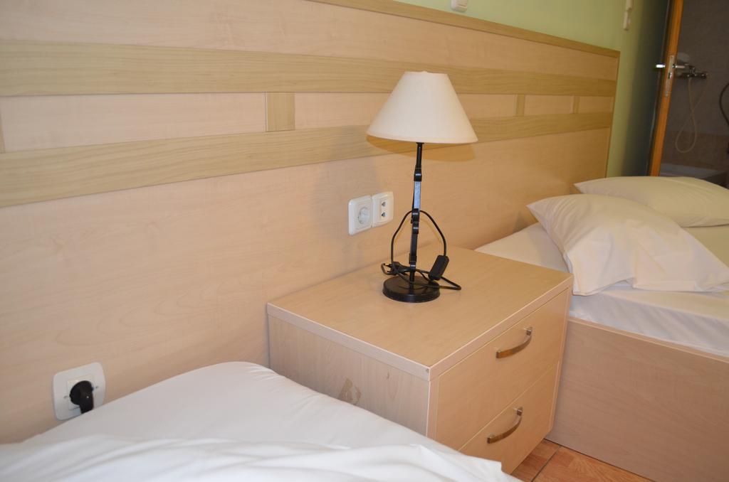 Fontana Rooms Μυτιλήνη Δωμάτιο φωτογραφία